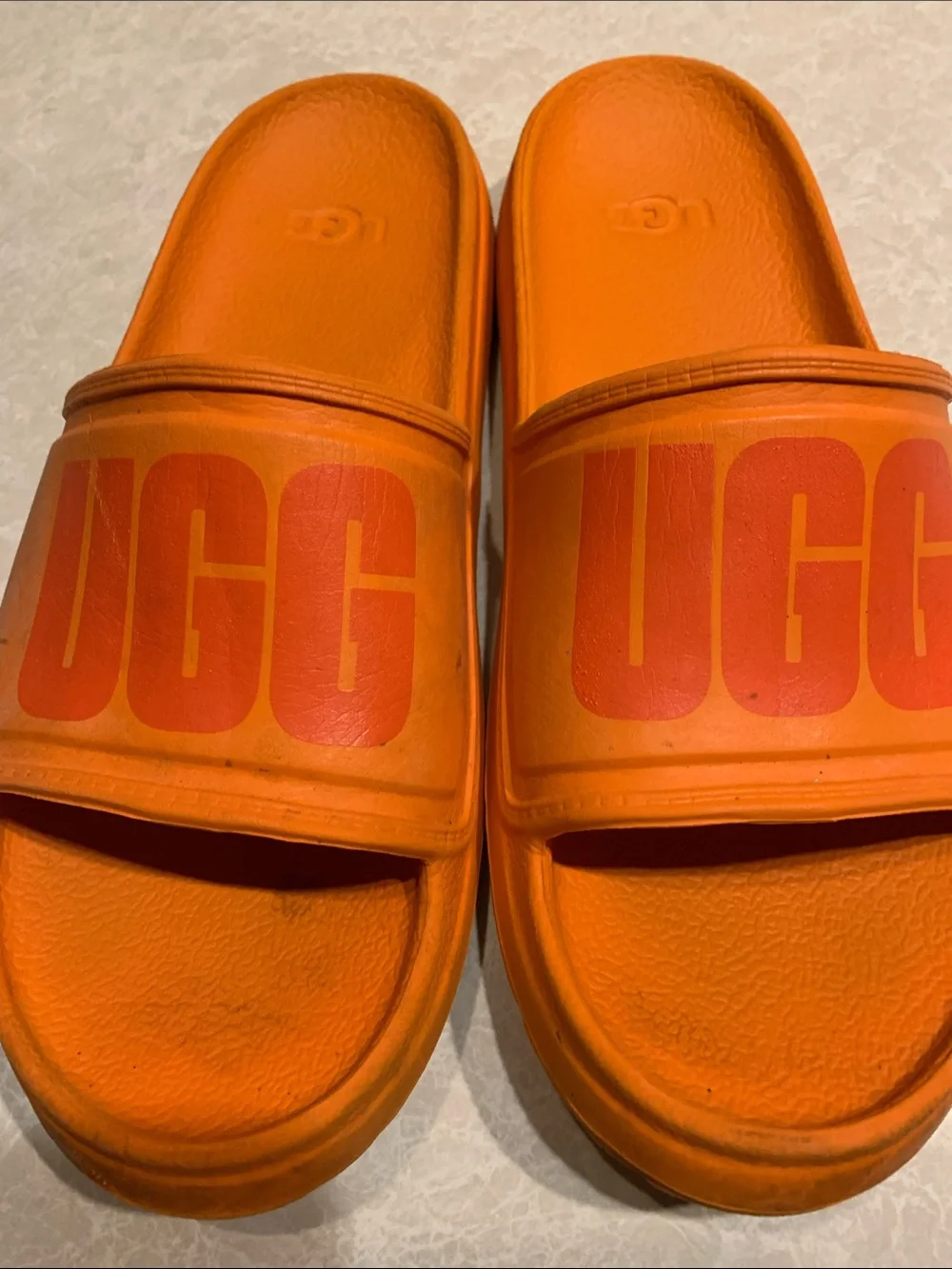 UGG bold logo